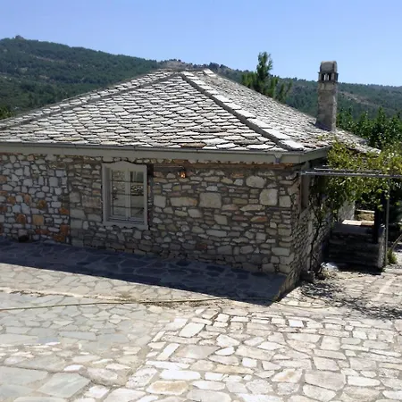 Traditional Stone House In A Great Garden 別荘 セオロゴス